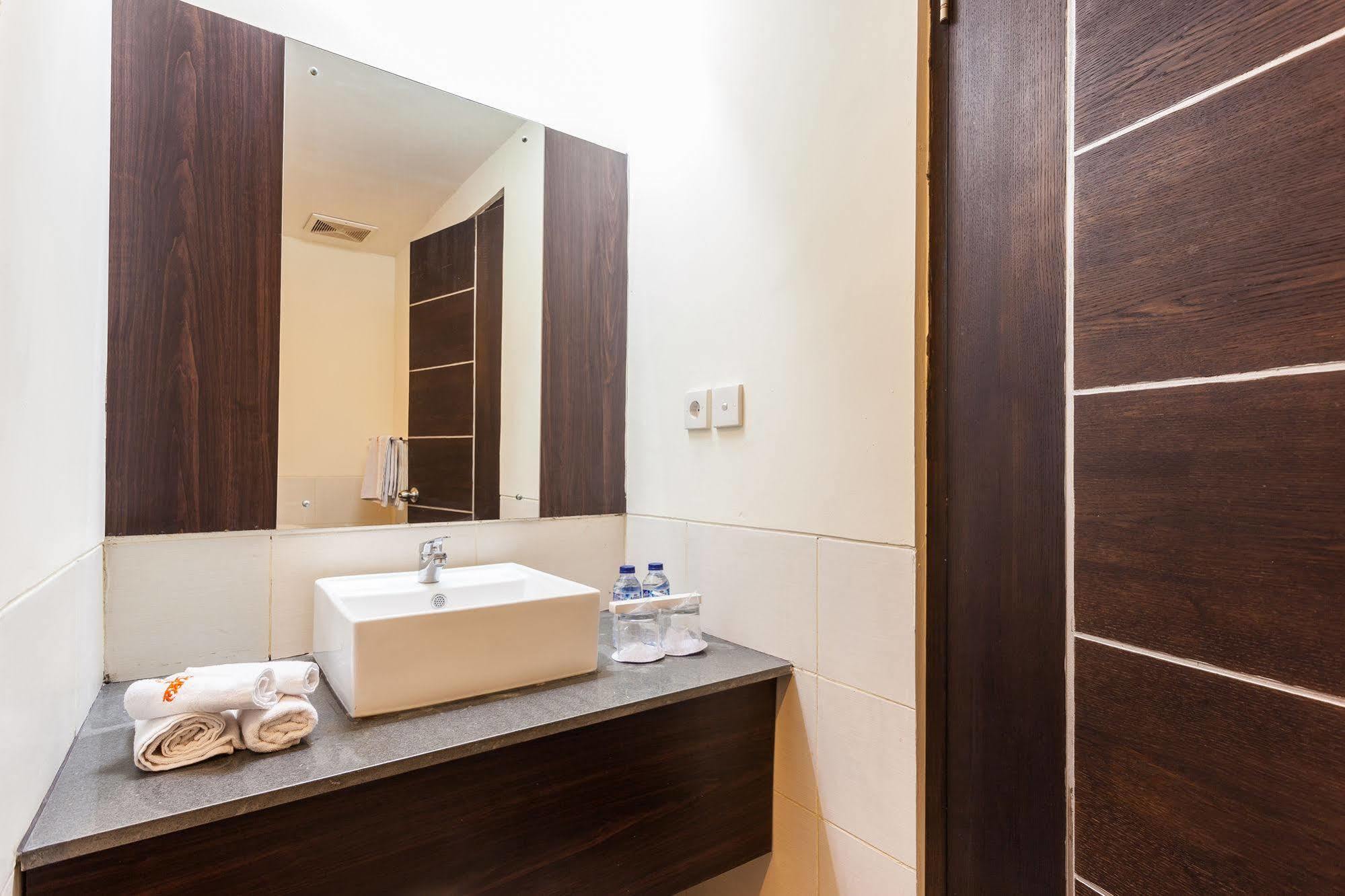 Mahatma Residence Denpasar Exterior foto